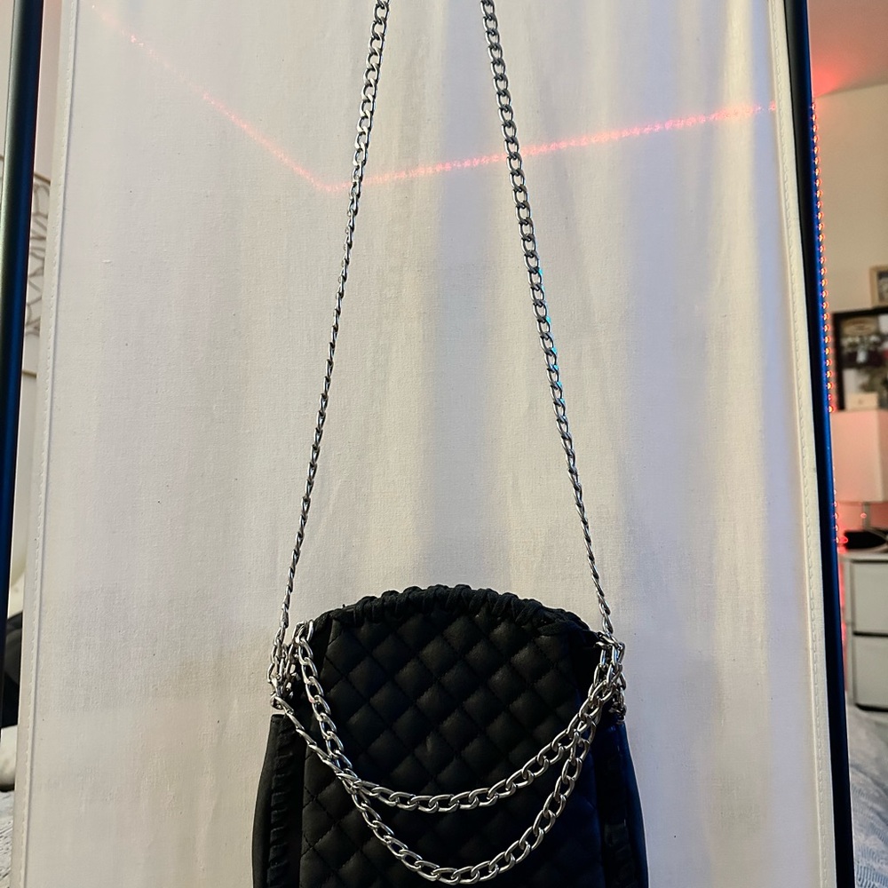 Steve Madden Black Quilted Handbag/Crossbody with Chain Straps - Picture 3 of 4